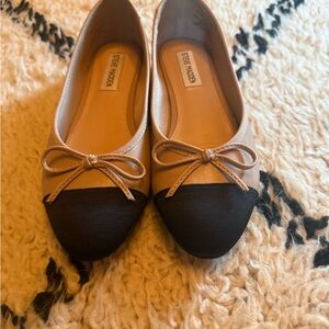 Steve Madden Beige and Black Bow Flats